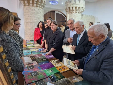 “Şərqin Füzuli Dühası” adlı tədbirdə MEK-in nəşrləri sərgilənib