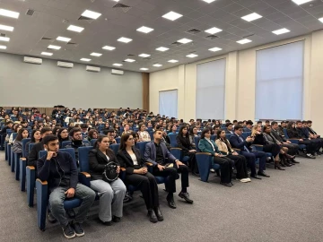 Qarabağ Universitetinin tələbələri üçün “TGT nədir?” adlı maarifləndirici görüş keçirilib