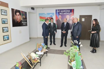 Elm və təhsil naziri Natiq Qasımov adına Mingəçevir məktəbində olub
