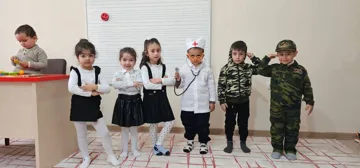 Uşaqların peşələrlə ilk tanışlığı