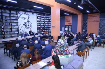 ADPU-da Naxçıvanın 100 illiyinə həsr olunmuş kitabın təqdimatı keçirilib