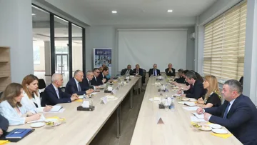 “Elm və təhsilə birgə baxış” layihəsi çərçivəsində universitetlərdə görüşlər keçirilir