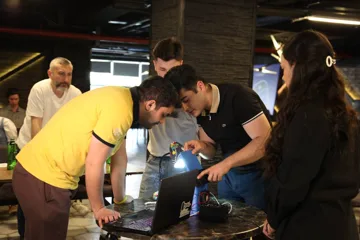 Azərbaycanlı tələbələr “EESTech Challenge Baku’25” müsabiqəsinin finalına çıxdılar