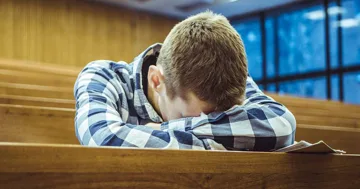 Universitetlərdən xaric edilən tələbələrin sayı açıqlanıb