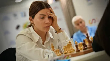 Qadın şahmatçılarımız dünya çempionatında ikinci olub