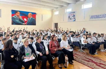 “Uşaqların internet təhlükəsizliyi” mövzusunda maarifləndirici tədbirlər keçirilib