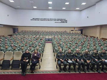 “Xarici dil öyrənmənin əhəmiyyəti və sürətli öyrənmə strategiyaları” mövzusunda seminar keçirilib