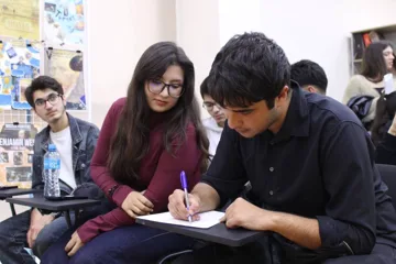 AzMİU-da “Karyerada liderliyə doğru ilk addımlar” adlı sessiya keçirilib
