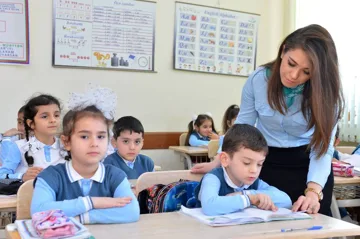İş saatına görə maaş sistemi: Müəllimlər üçün nə dəyişəcək?