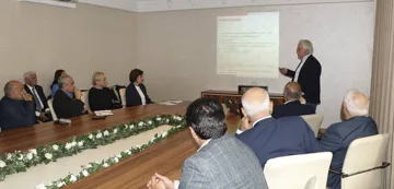 AzMİU-da dünyaşöhrətli alimin elmi seminarları keçirilir