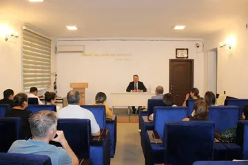 MDU-nun rektoru professor-müəllim heyəti ilə görüş keçirib