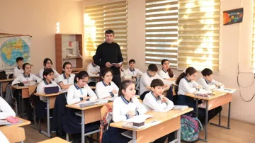 Şagird yerdəyişməsi müvəqqəti dayandırılır