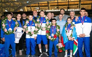 Məktəblimiz İtaliyada keçirilən yarışda gümüş medal qazandı