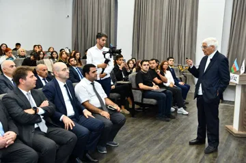 “Danışır təcrübə” layihəsinin budəfəki qonağı professor Rafiq Əliyev olub