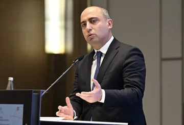 Nazir: “Müəllimin maaşı sinif və uşaq sayından asılı olmamalıdır”
